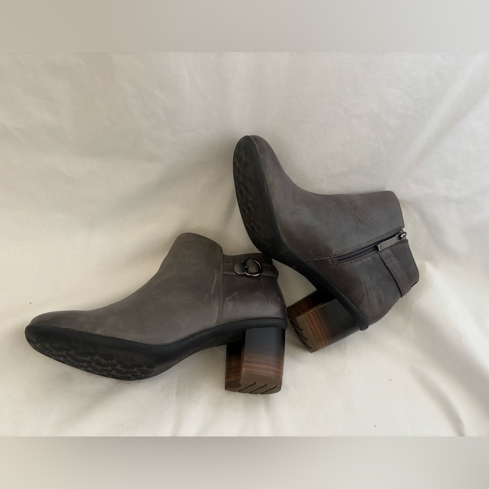 Dansko Women’s Leather Ankle Boots US Size 7.5 - 8